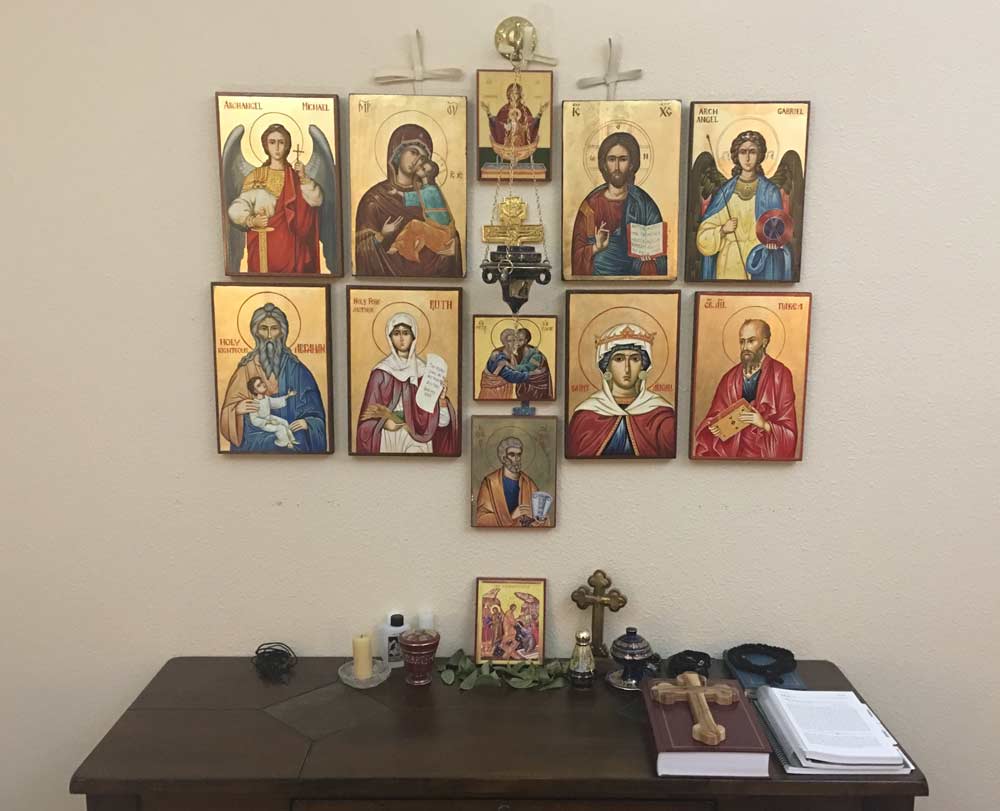 BlessedMart_Review_Prayer_Corner_Home_Altar_Hand-Painted_Orthodox_Icons_2_01